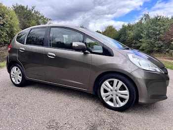 Used Honda Jazz 2014 for sale - 79845471: Photo