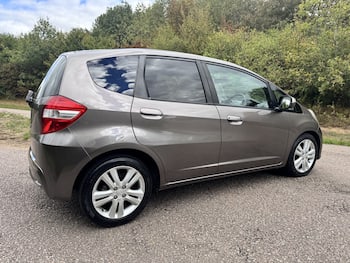 Used Honda Jazz 2014 for sale - 79845471: Photo