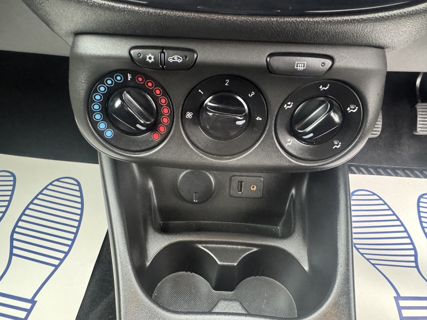 Used Vauxhall Corsa 2015 for sale - 77045373: Photo 38