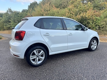 Used Volkswagen Polo 2016 for sale - 79563939: Photo