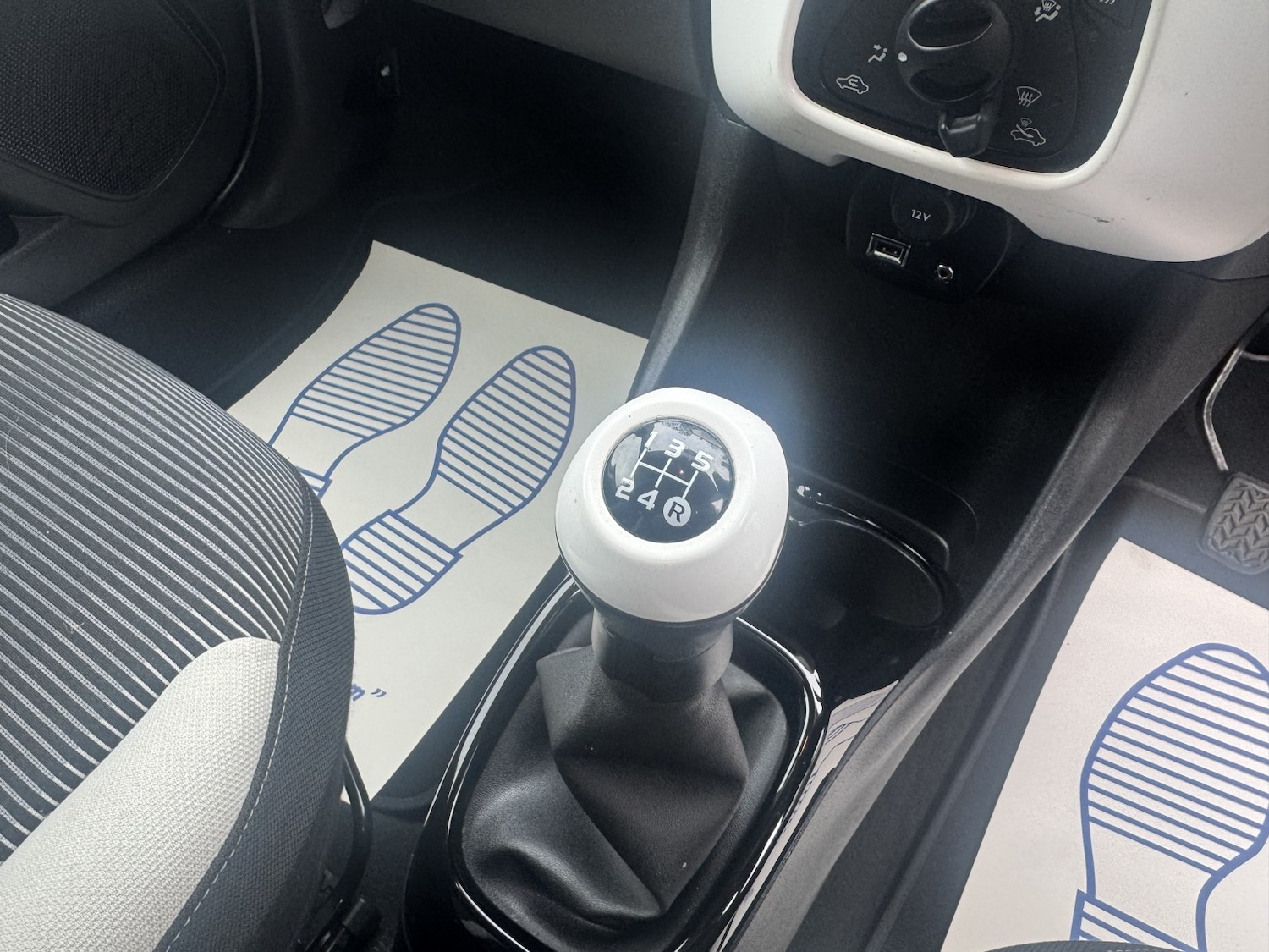 Used Peugeot 108 2017 for sale - 76488651: Photo 11