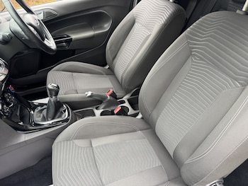 Used Ford Fiesta 2015 for sale - 77798598: Photo