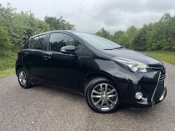 Used Toyota Yaris 2015 for sale - 78537102: Photo