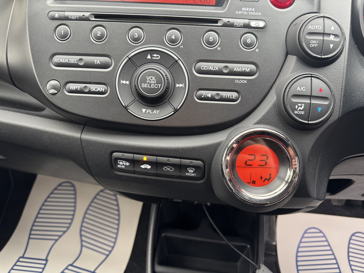 Used Honda Jazz 2013 for sale - 76488698: Photo 38