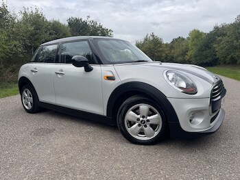 Used MINI Hatch 2016 for sale - 76115823: Photo