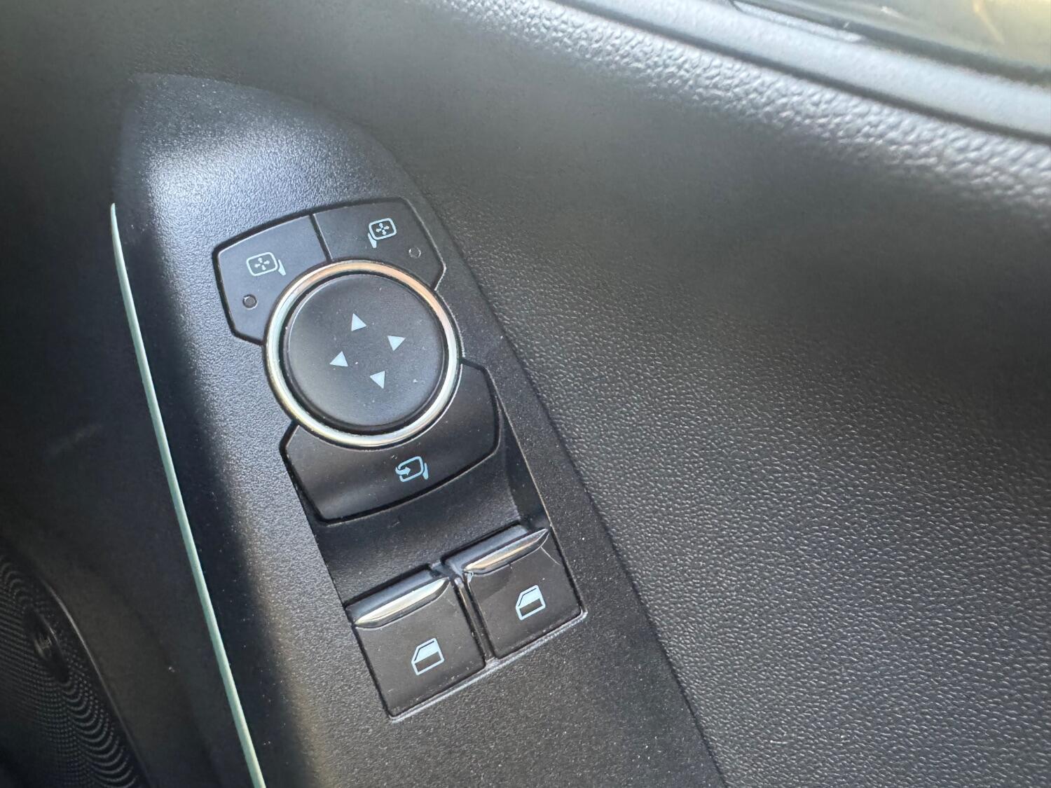 Used Ford Fiesta 2018 for sale - 76793817: Photo 11