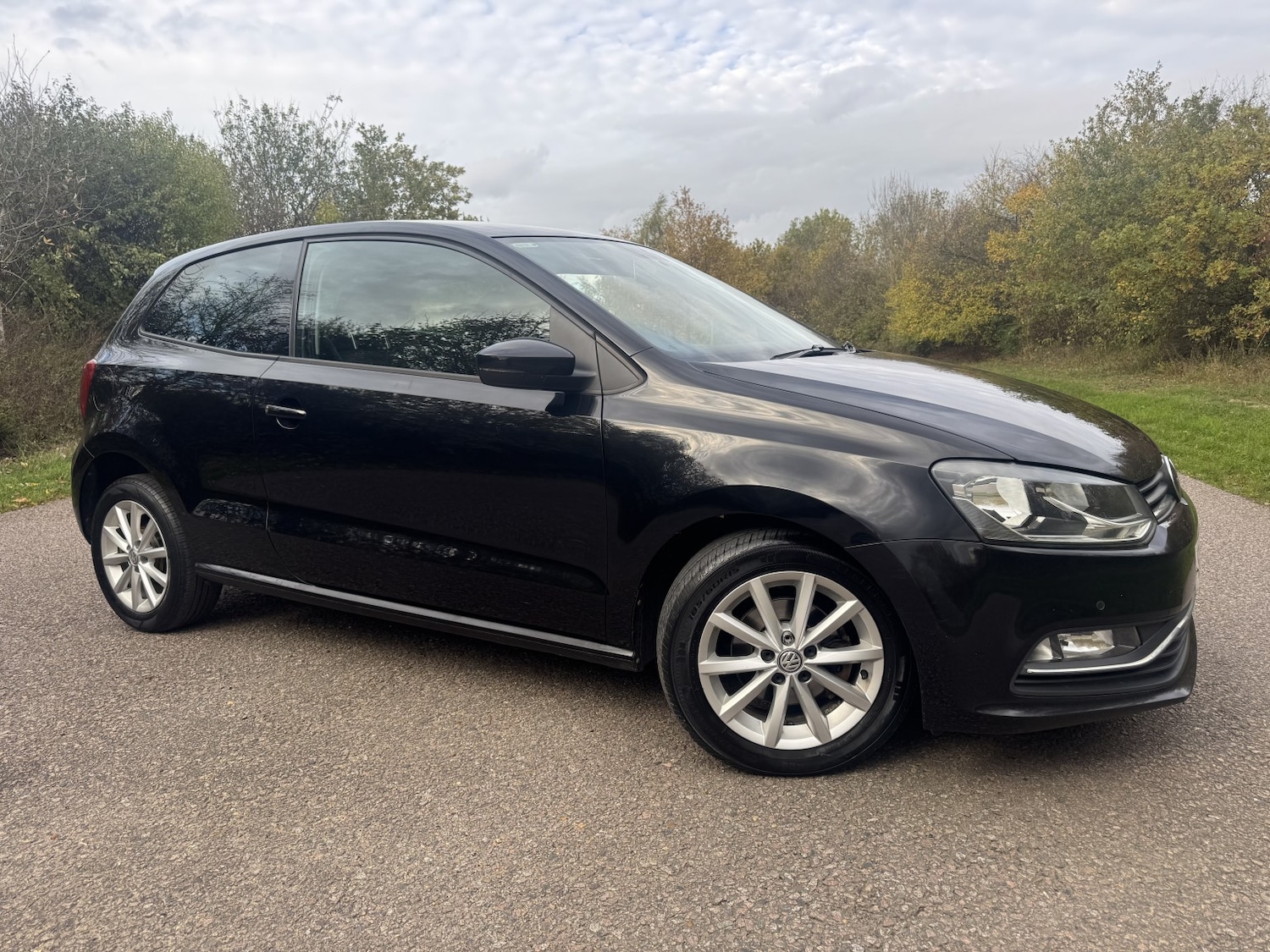 Used Volkswagen Polo 2016 for sale - 76488685: Photo 3