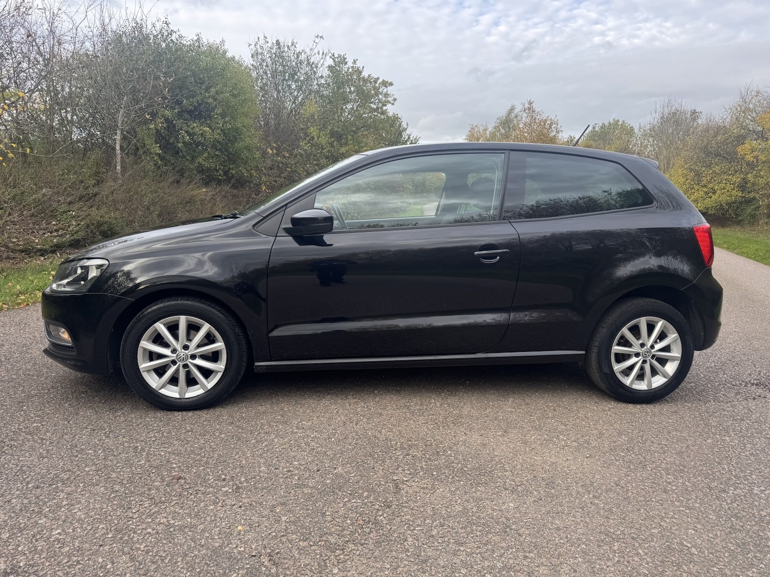 Used Volkswagen Polo 2016 for sale - 76488685: Photo 4