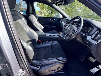 Used Volvo XC60 2018 for sale - 75303319: Photo