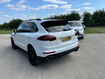 Used Porsche Cayenne 2018 for sale - 74832457: Photo