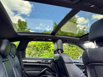 Used Porsche Cayenne 2018 for sale - 74832457: Photo