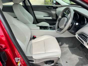 Used Jaguar XE 2016 for sale - 74911040: Photo