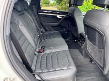 Used Volkswagen Touareg 2020 for sale - 74742999: Photo