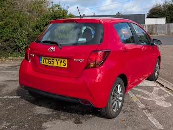Used Toyota Yaris 2015 for sale - 76184781: Photo
