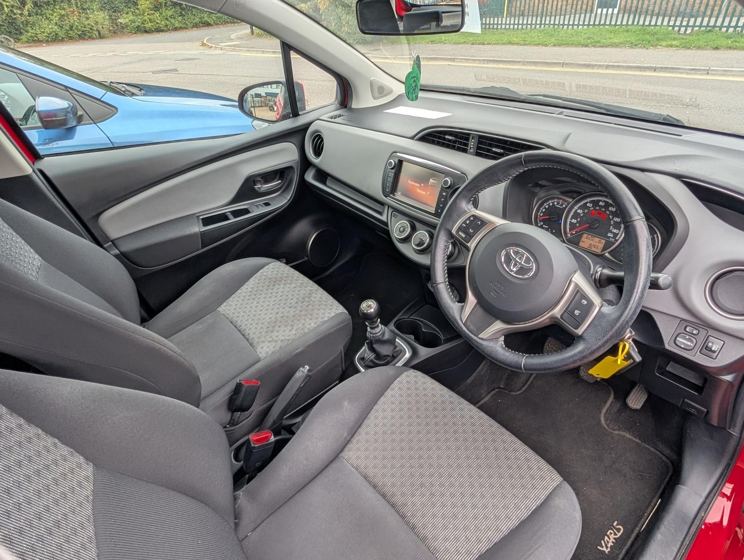 Used Toyota Yaris 2015 for sale - 76184781: Photo 9