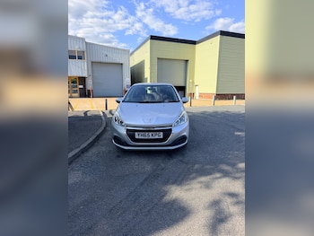 Used Peugeot 208 2015 for sale - 79269509: Photo