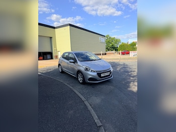 Used Peugeot 208 2015 for sale - 79269509: Photo