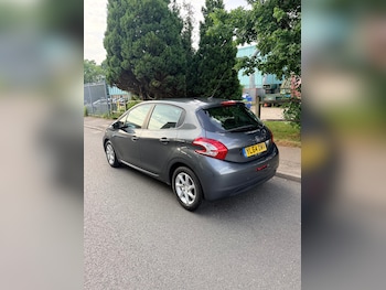 Used Peugeot 208 2015 for sale - 78748838: Photo