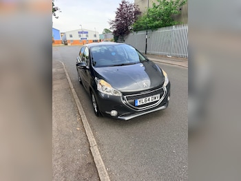 Used Peugeot 208 2015 for sale - 78748838: Photo