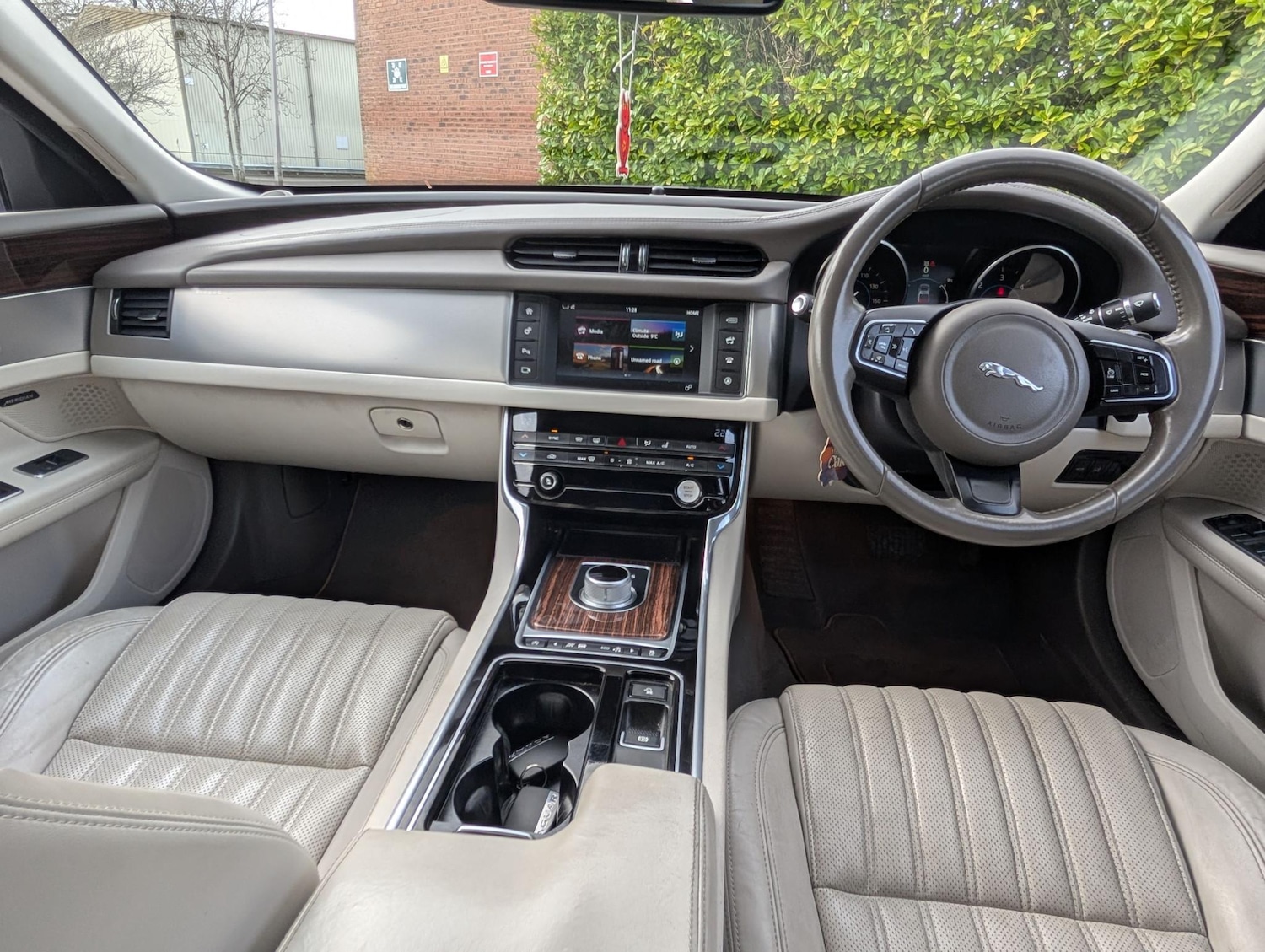 Used Jaguar XF 2015 for sale - 77394027: Photo 12