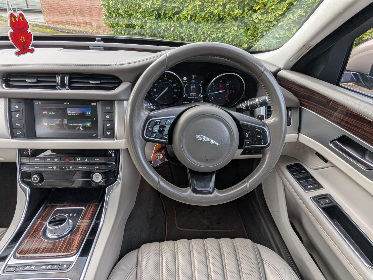 Used Jaguar XF 2015 for sale - 77394027: Photo 13