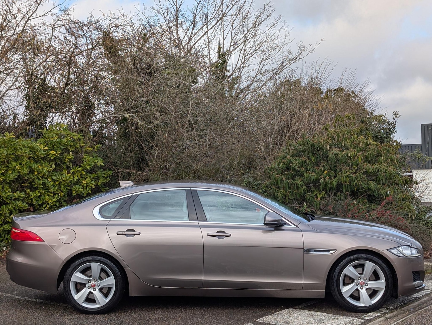 Used Jaguar XF 2015 for sale - 77394027: Photo 2