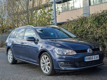 Used Volkswagen Golf 2016 for sale - 76922541: Photo