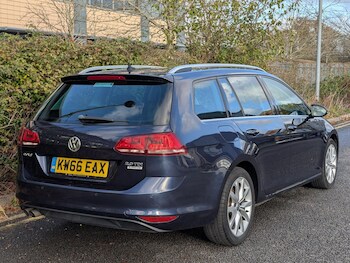 Used Volkswagen Golf 2016 for sale - 76922541: Photo
