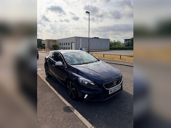 Used Volvo V40 2015 for sale - 79283019: Photo