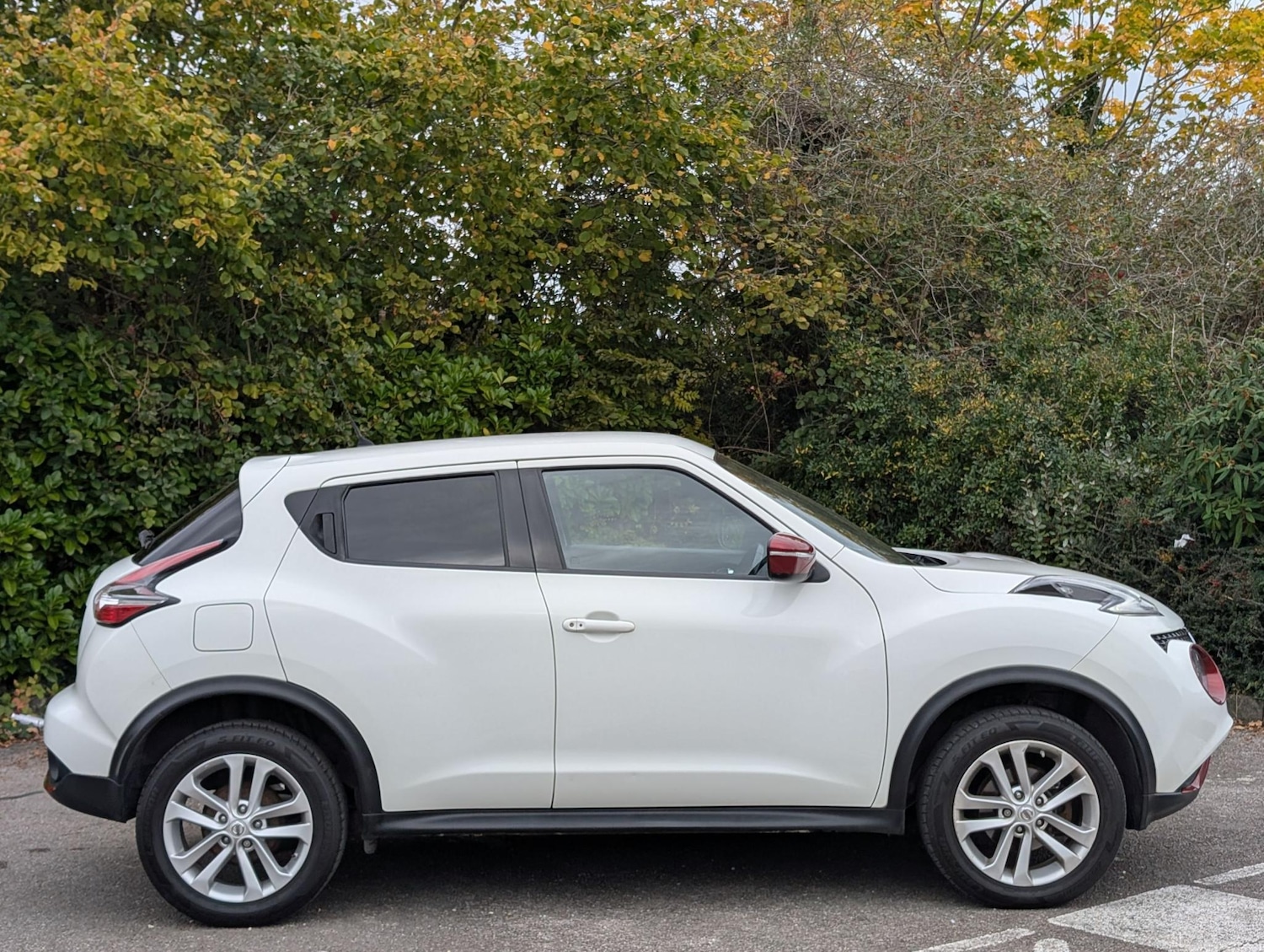Used Nissan Juke 2015 for sale - 76312692: Photo 2