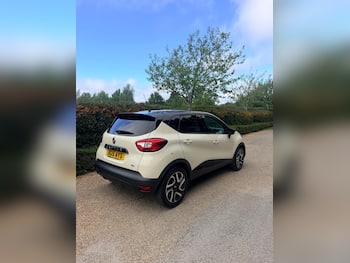 Used Renault Captur 2015 for sale - 79842725: Photo
