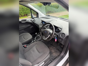 Used Ford Transit Courier 2022 for sale - 78095522: Photo