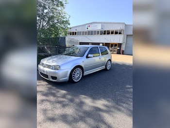 Used Volkswagen Golf 2004 for sale - 79357851: Photo