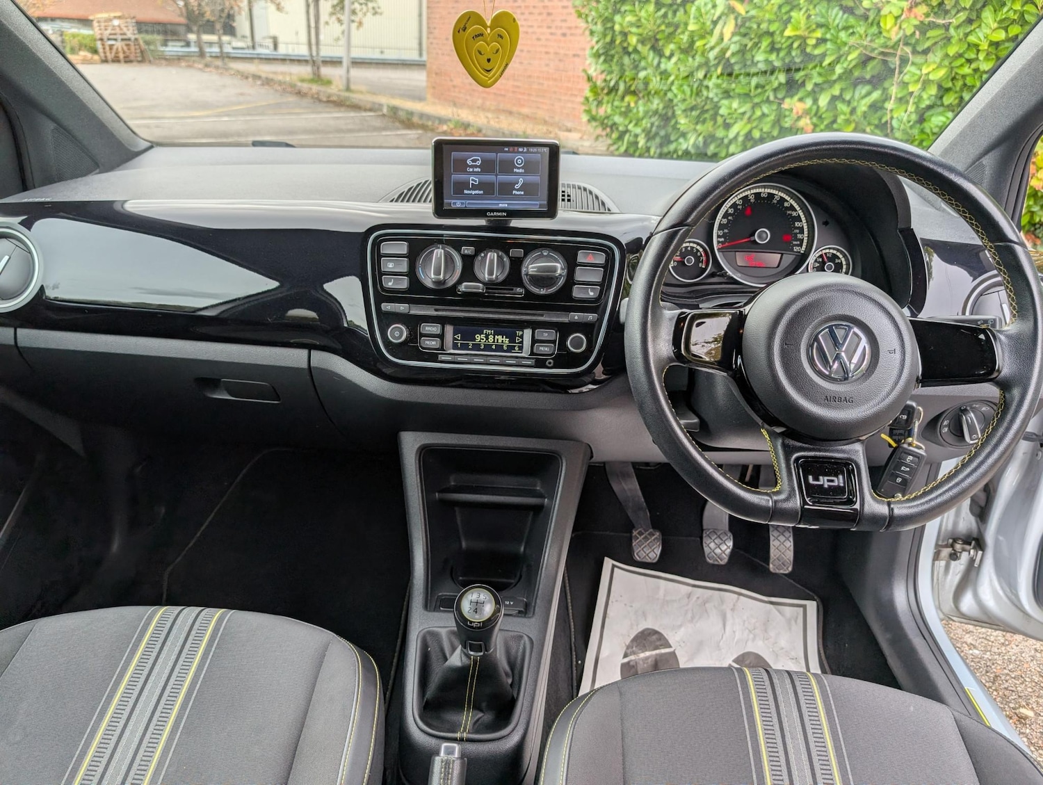 Used Volkswagen up! 2015 for sale - 76312696: Photo 14