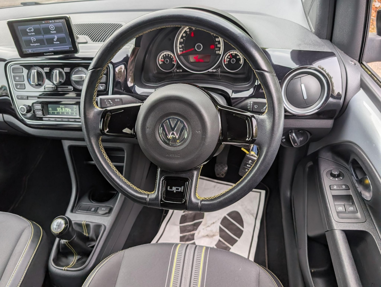 Used Volkswagen up! 2015 for sale - 76312696: Photo 15