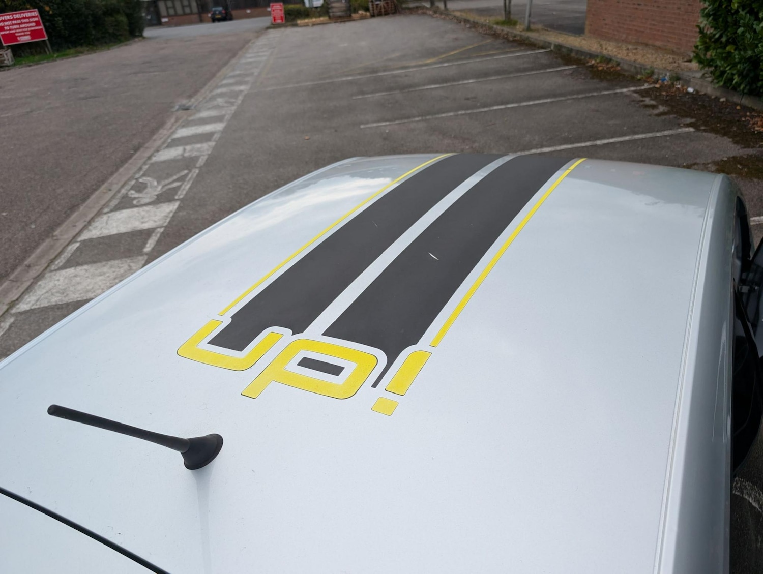 Used Volkswagen up! 2015 for sale - 76312696: Photo 9