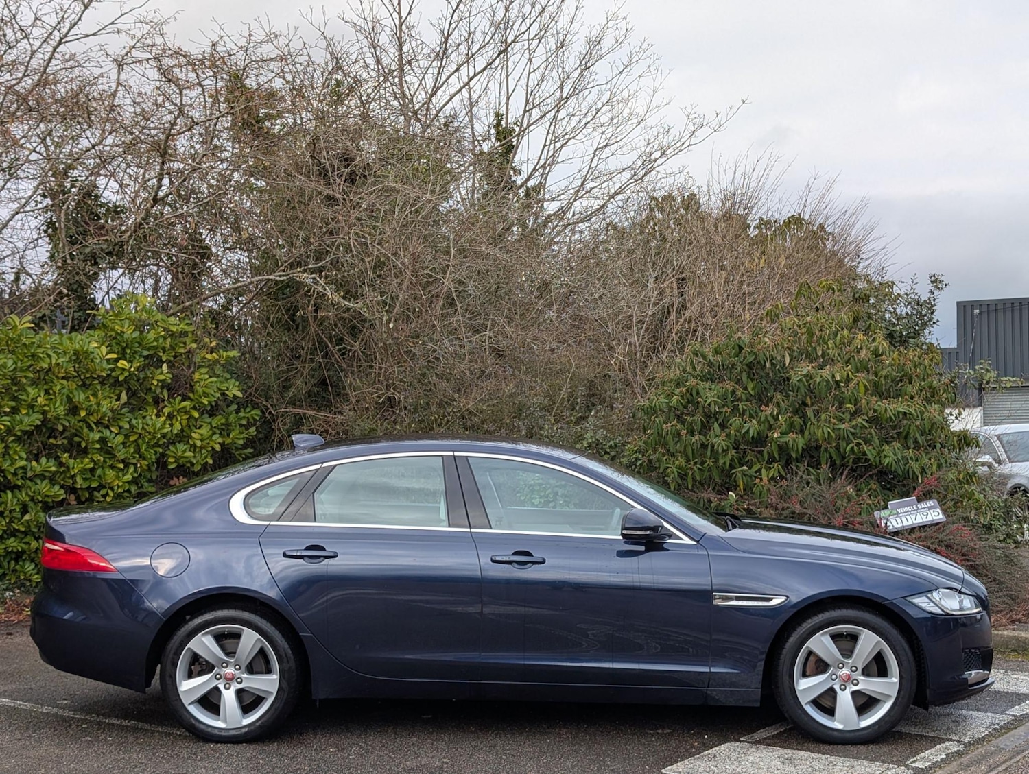 Used Jaguar XF 2018 for sale - 77239177: Photo 2