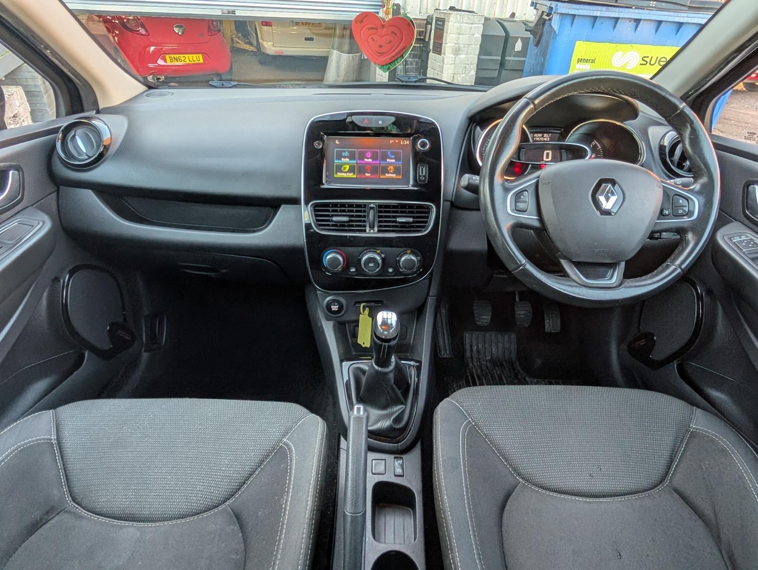 Used Renault Clio 2017 for sale - 77095884: Photo 12