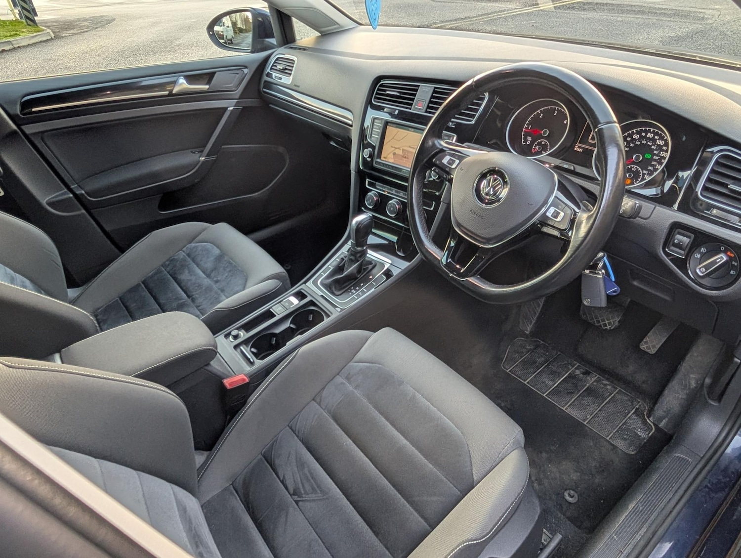 Used Volkswagen Golf 2016 for sale - 76744009: Photo 9