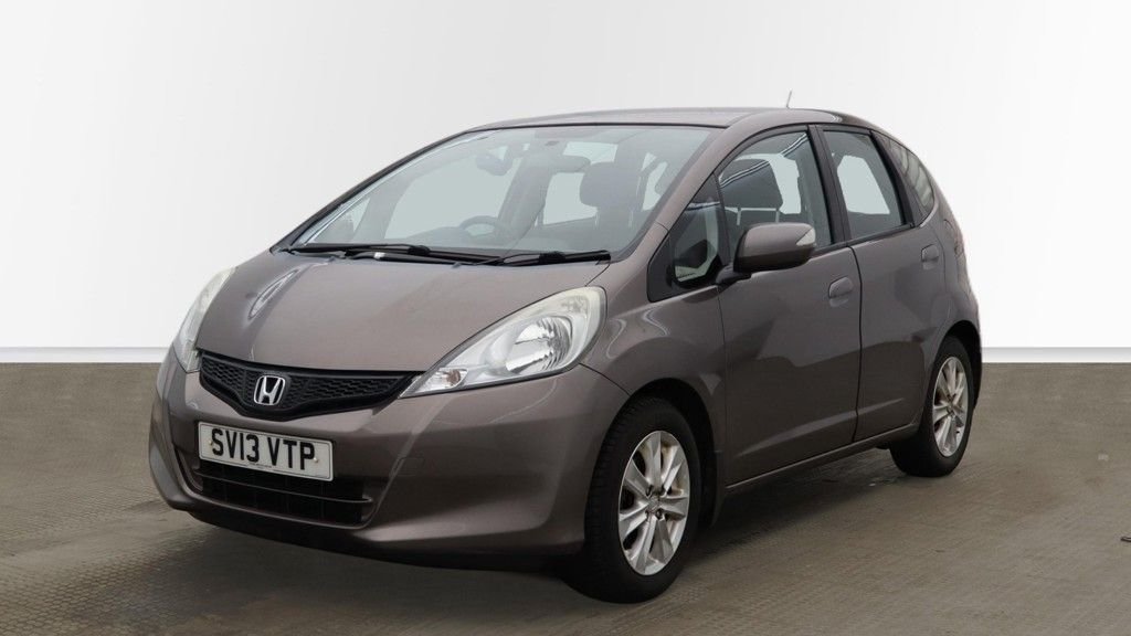 Used Honda Jazz 2013 for sale - 76883647: Photo 2