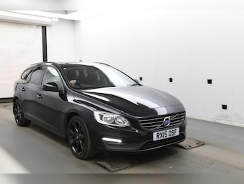 Used Volvo V60 2015 for sale - 78302582: Photo