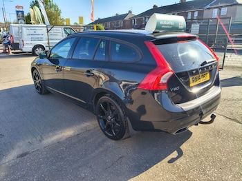 Used Volvo V60 2015 for sale - 78302582: Photo