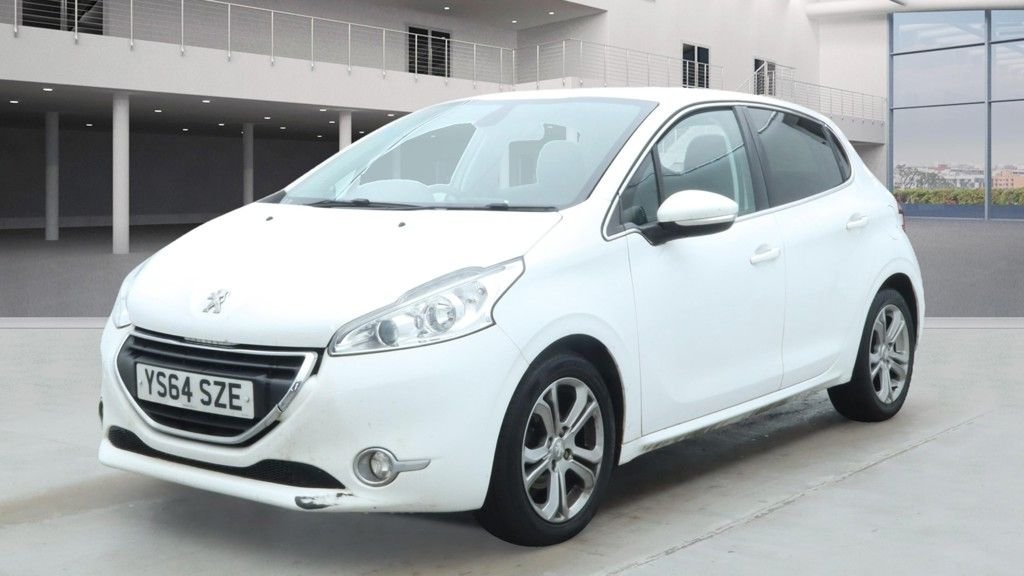 Used Peugeot 208 2015 for sale - 76496530: Photo 2