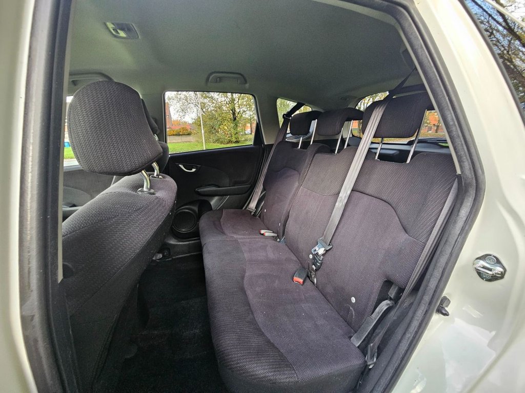 Used Honda Jazz 2014 for sale - 76003438: Photo 13