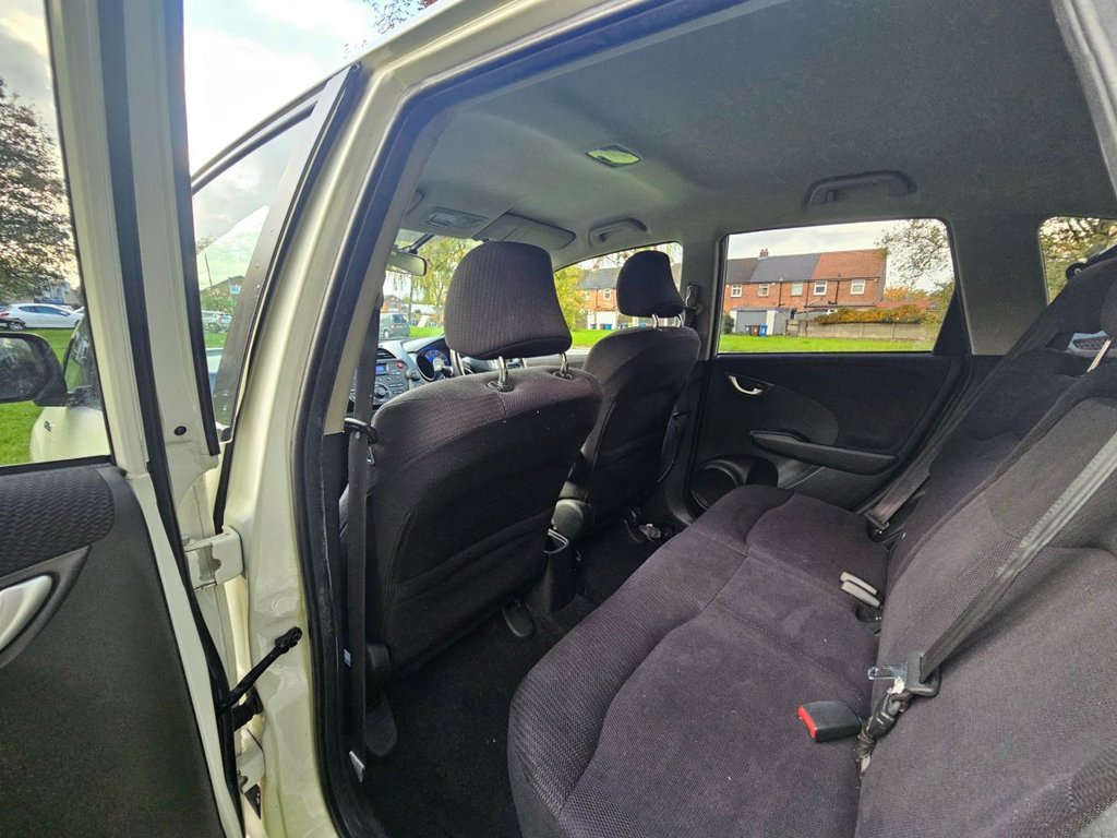 Used Honda Jazz 2014 for sale - 76003438: Photo 14