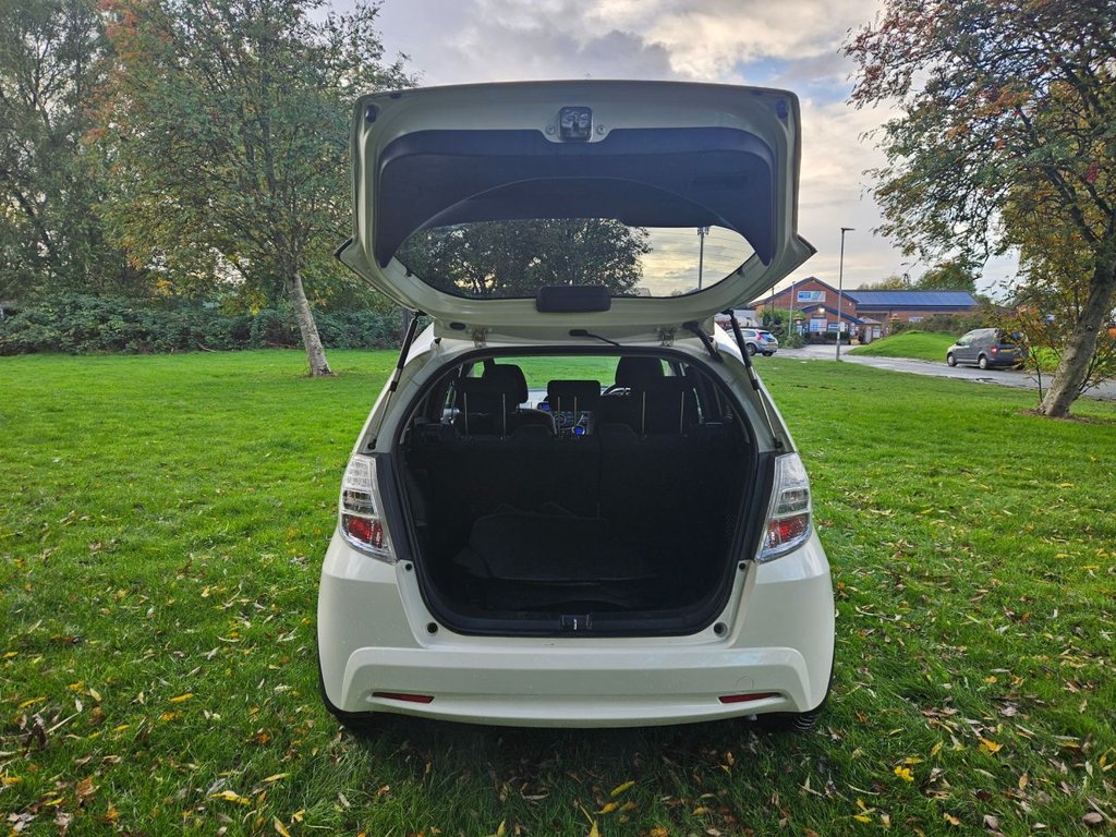 Used Honda Jazz 2014 for sale - 76003438: Photo 6