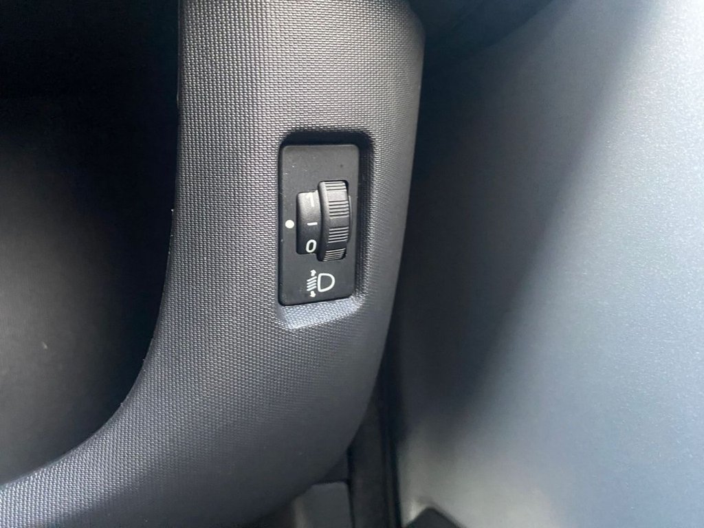 Used Peugeot 107 2014 for sale - 76323030: Photo 13