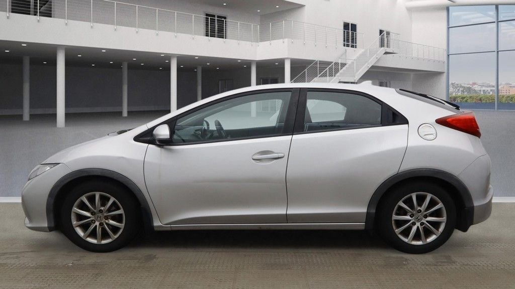 Used Honda Civic 2012 for sale - 77053590: Photo 5