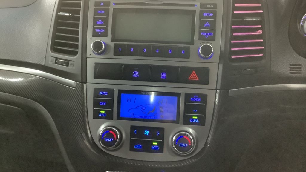 Used Hyundai Santa Fe 2012 for sale - 77227527: Photo 8