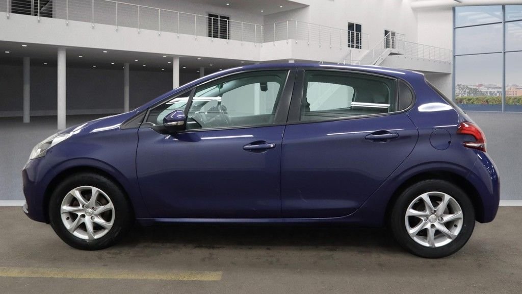 Used Peugeot 208 2016 for sale - 77089374: Photo 6